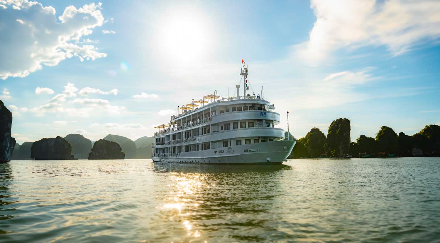 Au Co Cruises, Ha Long Bay, Vietnam, Indochina, Exterior