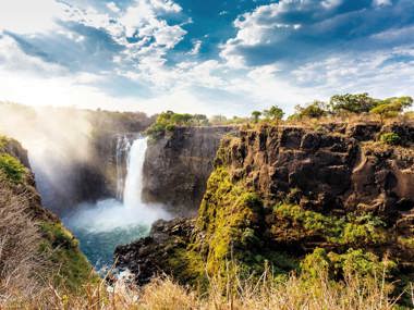 Victoria Falls to Okavango Safari: Wildlife & Natural Wonders