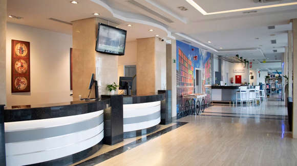 Hotel Zentral Leon, Spain, Reception